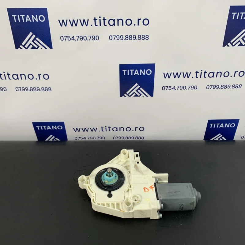 Motoras geam dreapta fata / Land Rover Range Rover Sport Range Rover Sport 2011 / Audio si electronice