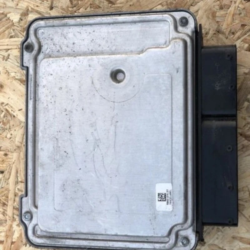 Calculator motor ECU / Skoda Fabia MK2 5J 2008 / Audio si electronice