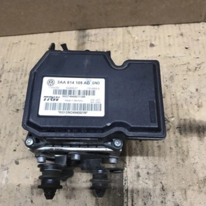 Pompa ABS / Volkswagen Passat B7 2012 / Frane