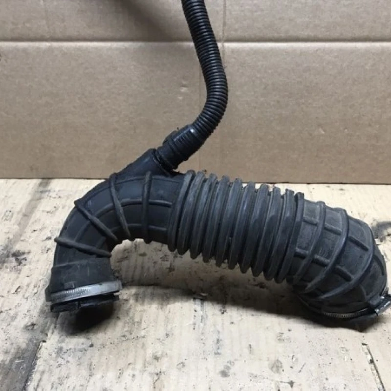 Tubulatura turbo / Audi A4 B8 2010 / Motor, racire si evacuare