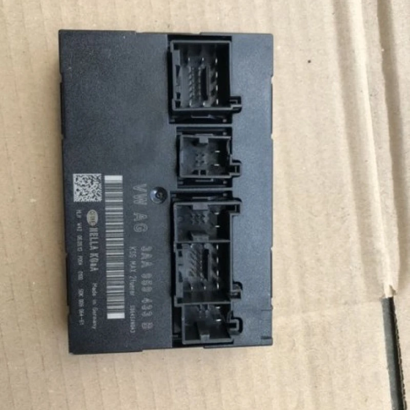 Modul confort / Volkswagen Passat B7 2014 / Audio si electronice