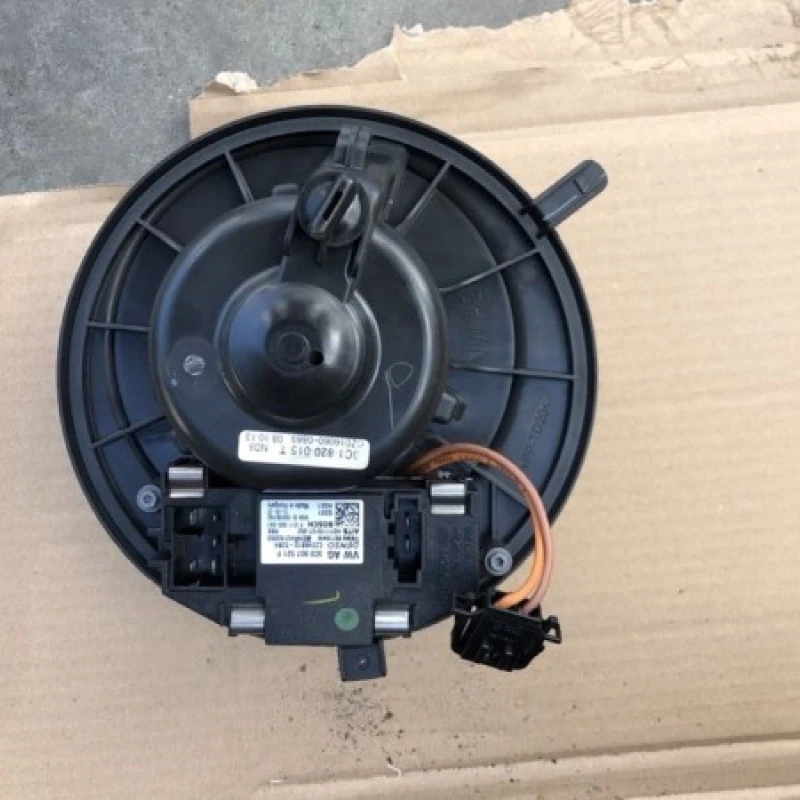 Ventilator climatizare / Volkswagen Passat B7 2014 / Interior