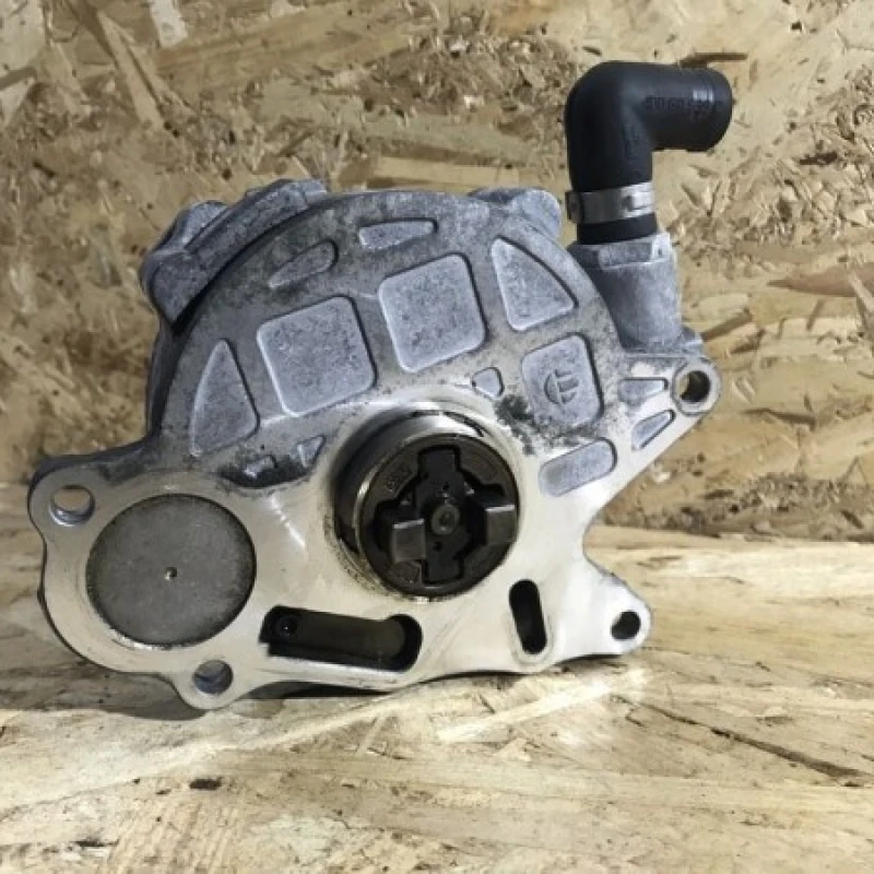 Pompa vacuum / Audi A6 C6 2010 / Motor, racire si evacuare