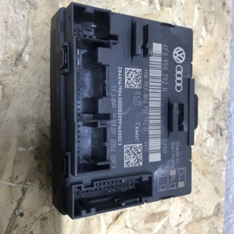 Calculator usa Audi / Audi A6 C6 2010 / Audio si electronice