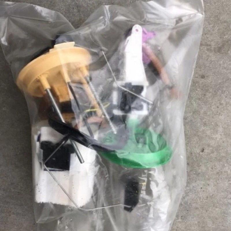 Pompa motorina rezervor / Volkswagen Passat B7 2014 / Motor, racire si evacuare