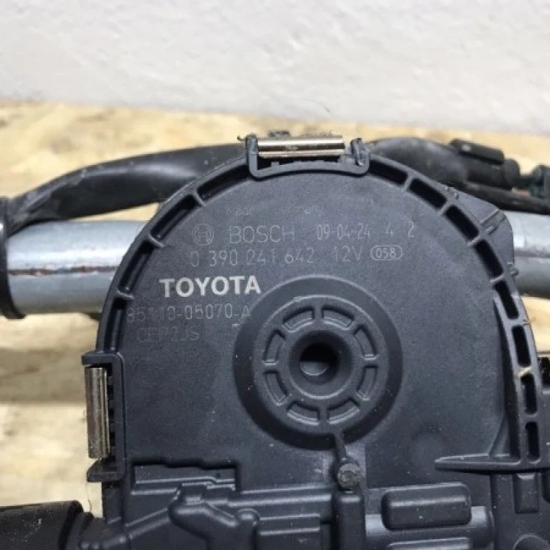 Ansamblu stergatoare / Toyota Avensis T27 2009 / Caroserie, oglinzi si faruri