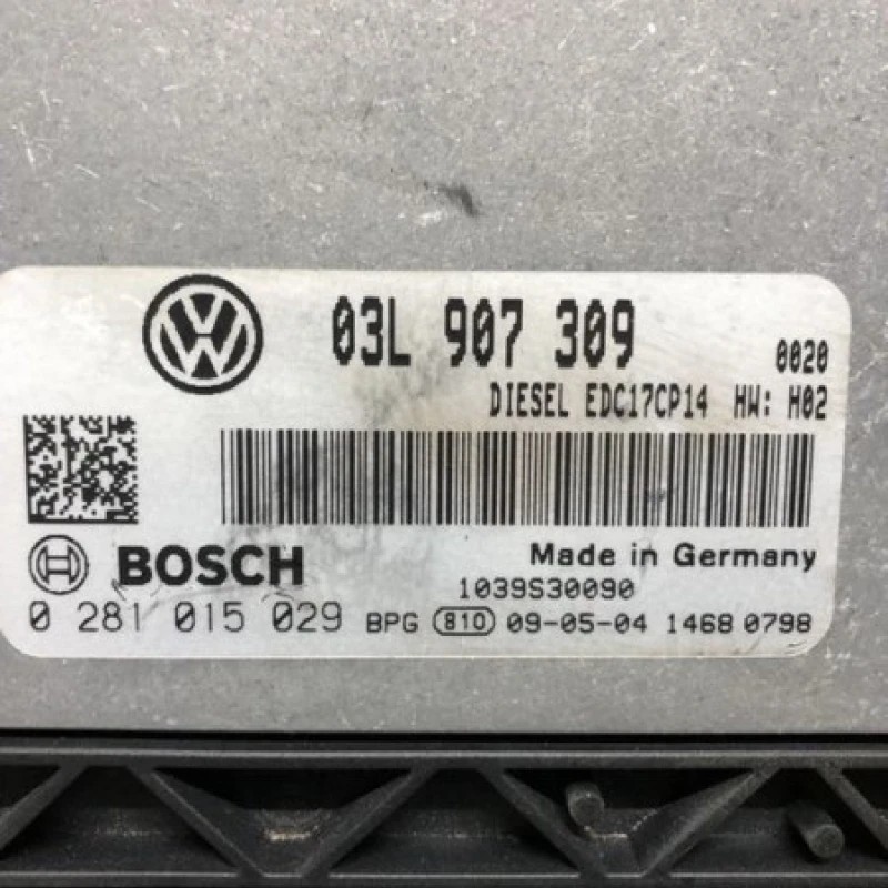 Calculator motor ECU / Volkswagen Passat B6 2009 / Audio si electronice