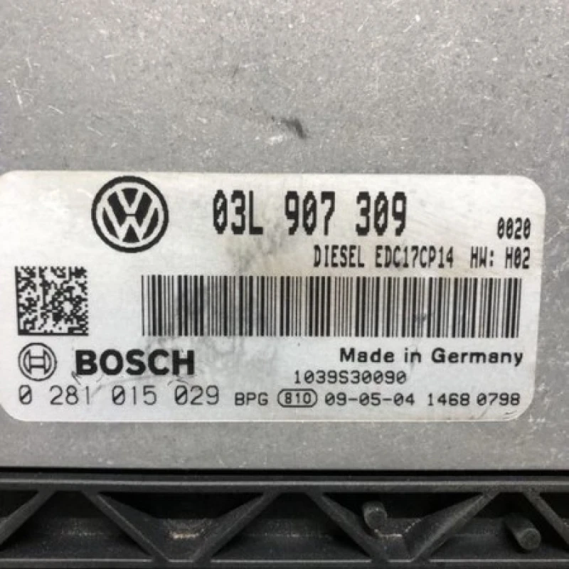 Calculator motor ECU / Volkswagen Passat B6 2009 / Audio si electronice