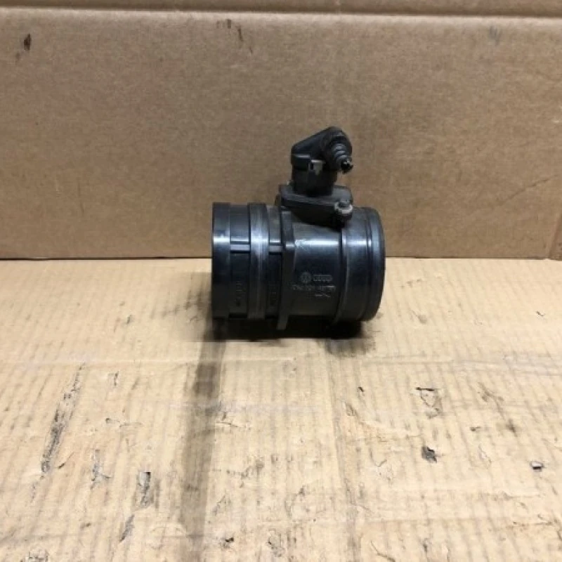 Debitmetru aer / Volkswagen Passat B7 2012 / Audio si electronice