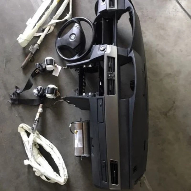 Plansa bord kit airbag / BMW Seria 5 E60 2006 / Caroserie, oglinzi si faruri