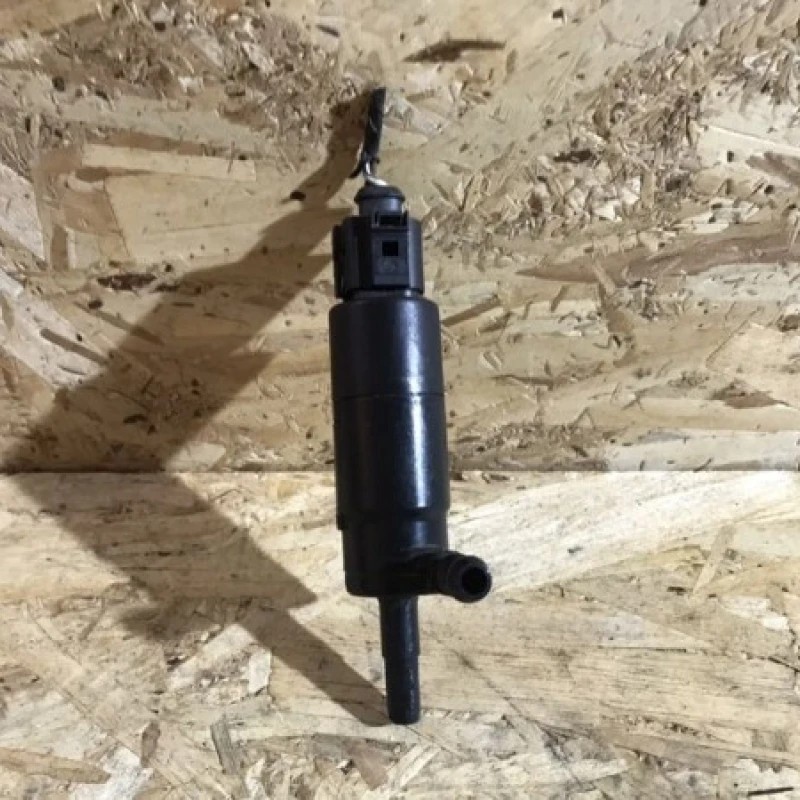 Pompa apa spalator / Audi A6 C6 2010 / Audio si electronice