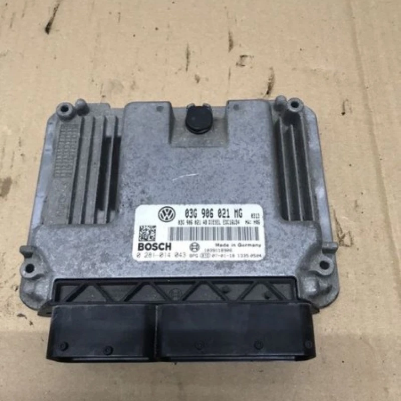 Calculator motor ECU Volkswagen 