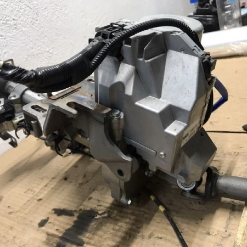Motor servo / Nissan Qashqai J10 2010 / Directie si suspensie