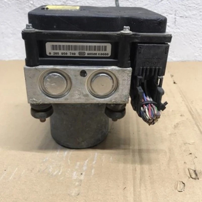 Pompa ABS ESP / Toyota Avensis T27 2009 / Frane