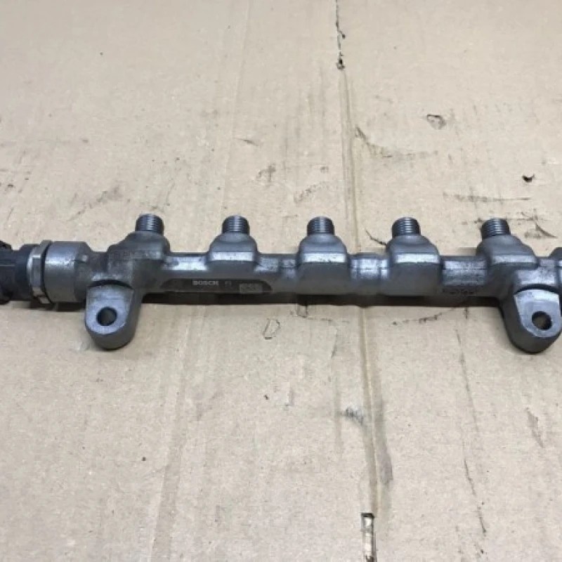 Rampa injectoare / Kia Ceed Ceed 2010 / Motor, racire si evacuare