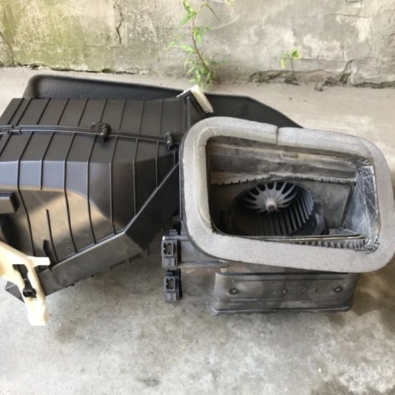 Ventilator bord / Audi A4 B8 2011 / Climatizare