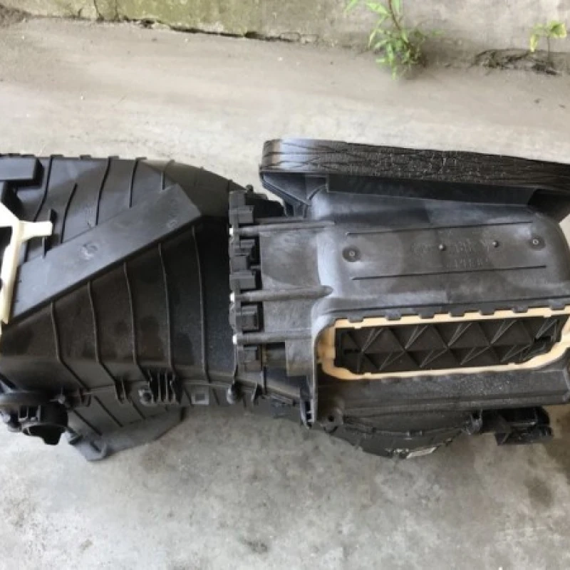 Ventilator bord / Audi A4 B8 2011 / Climatizare