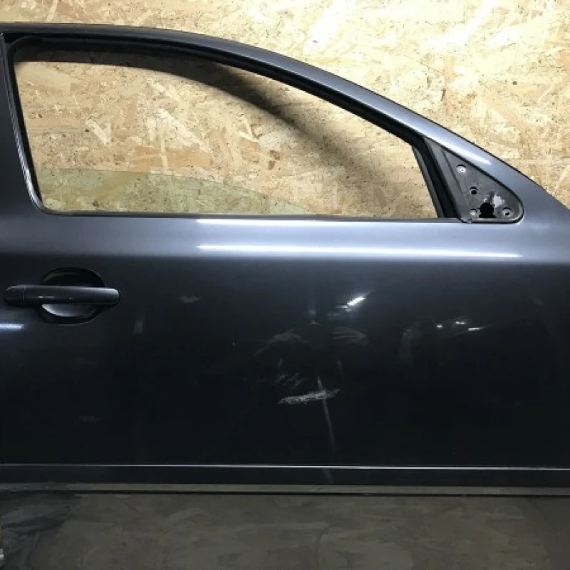 Geam usa dreapta fata Skoda 