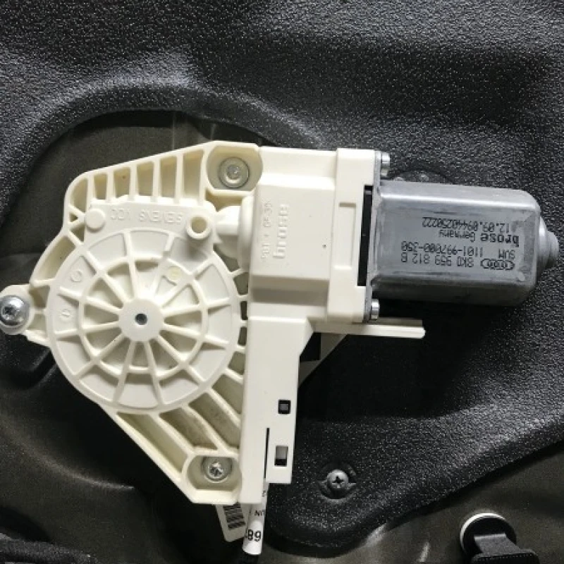 Motoras macara geam usa spate dreapta Audi 