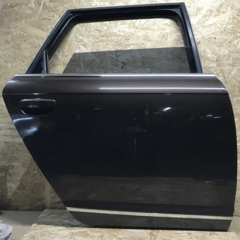 Usa dreapta spate / Audi A6 C6 2010 / Caroserie, oglinzi si faruri