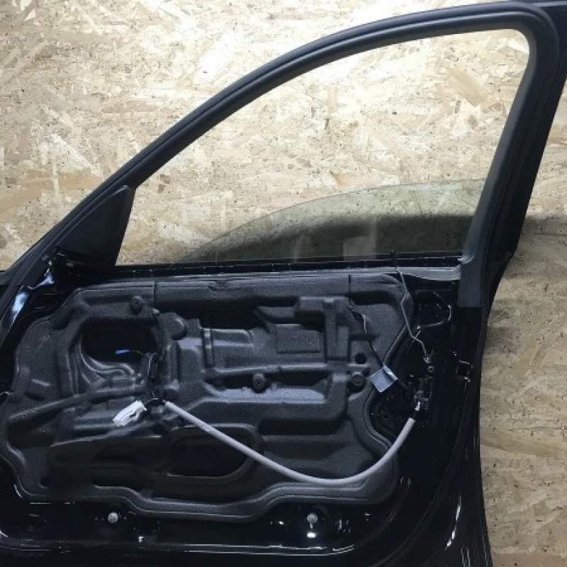 Geam usa dreapta fata BMW 