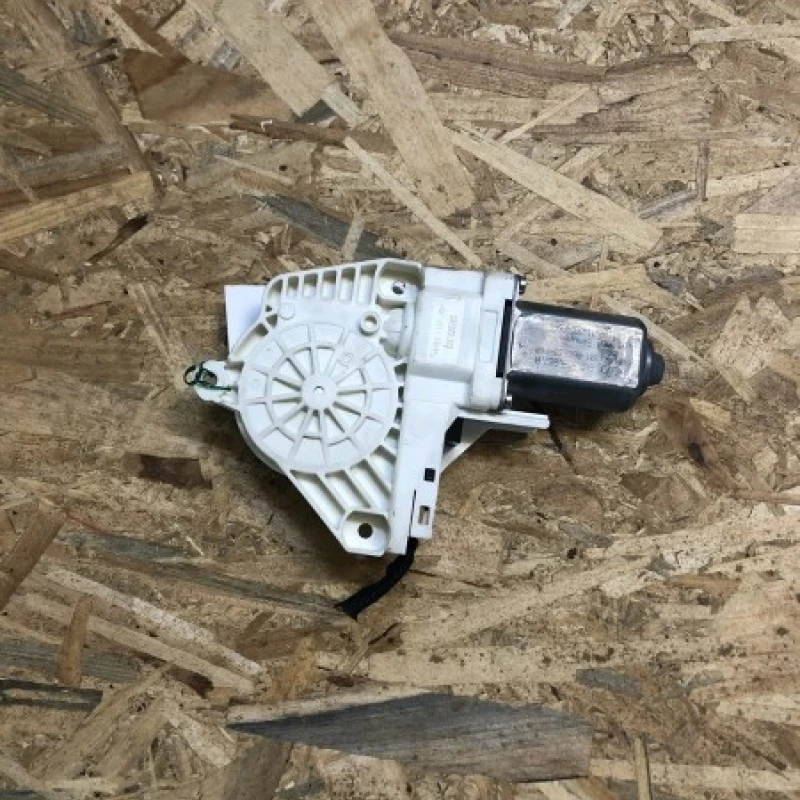 Motoras macara geam usa spate dreapta Skoda 