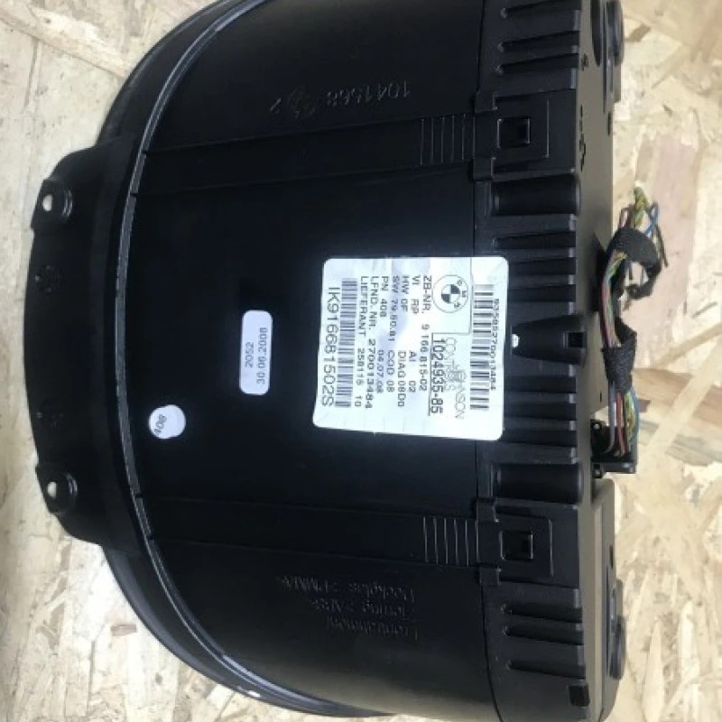Ceas bord benzina / BMW Seria 1 E87 2008 / Audio si electronice