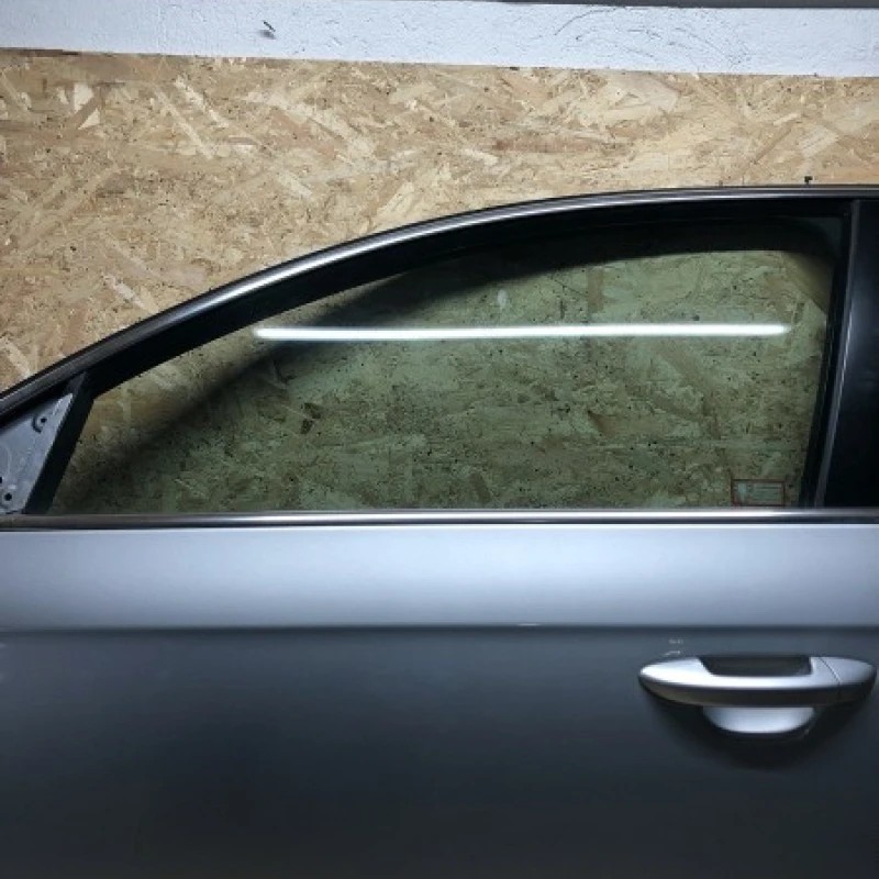 Geam stanga fata / Volkswagen Passat B6 2009 / Caroserie, oglinzi si faruri