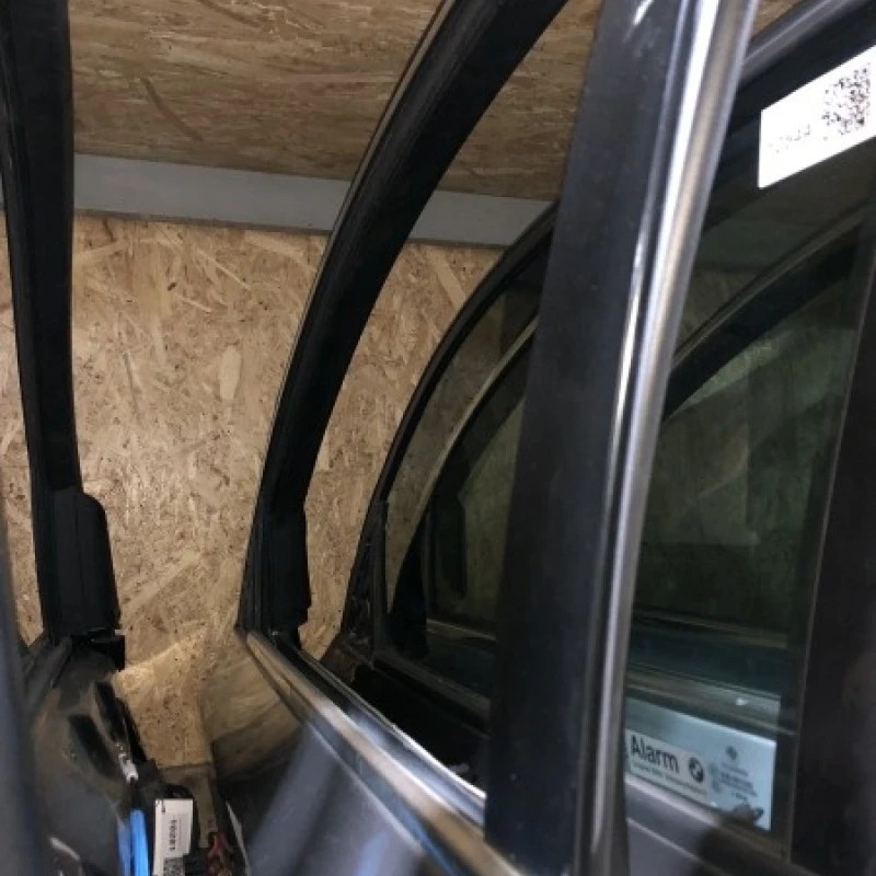 Geam stanga fata / BMW Seria 5 E60 2006 / Caroserie, oglinzi si faruri