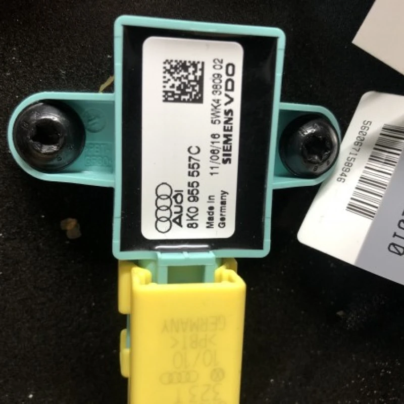 Senzor impact usa stanga fata / Audi A4 B8 2011 / Audio si electronice