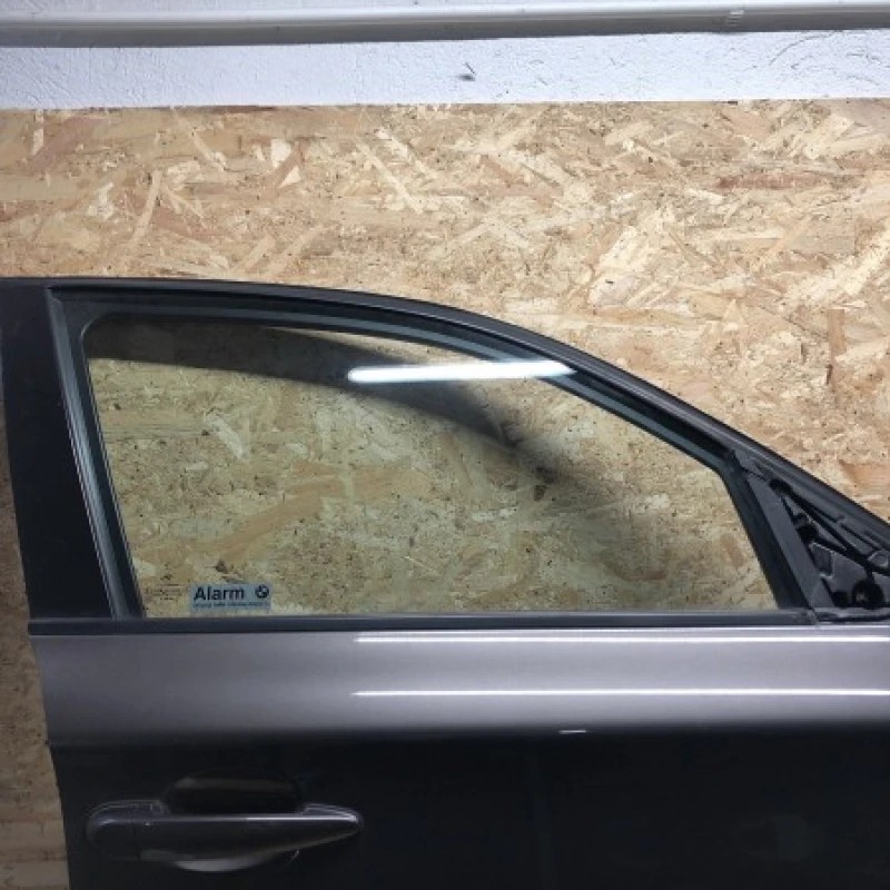 Geam dreapta fata / BMW Seria 1 E87 2008 / Caroserie, oglinzi si faruri