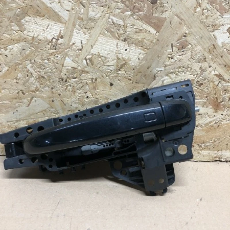 Broasca stanga spate / Audi A4 B8 2010 / Caroserie, oglinzi si faruri
