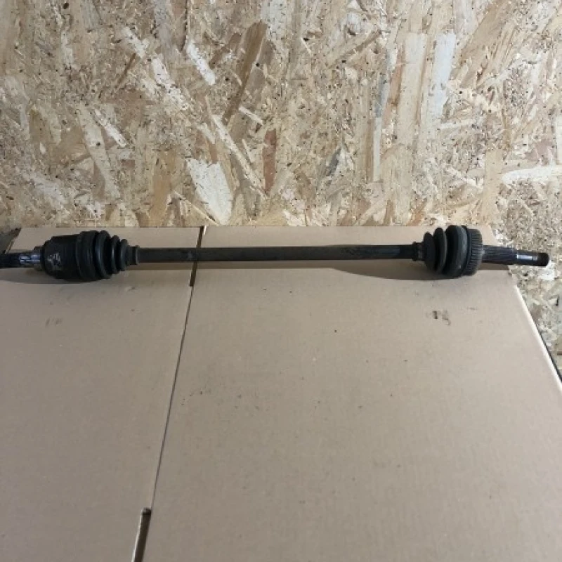 Planetara stanga spate / Nissan Qashqai J10 2010 / Directie si suspensie