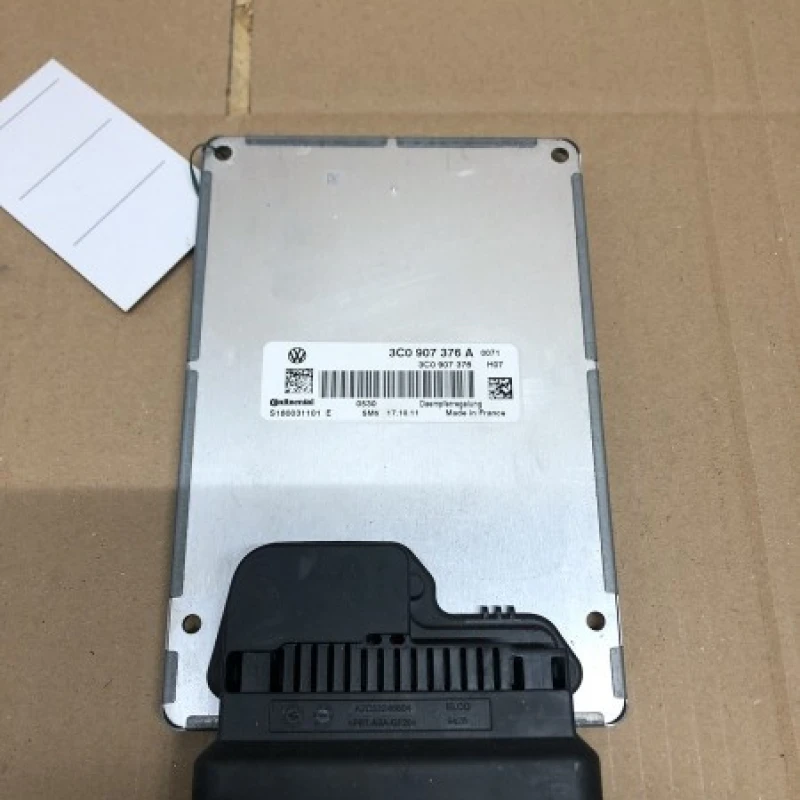 Modul control suspensie / Volkswagen Passat B7 2012 / Audio si electronice