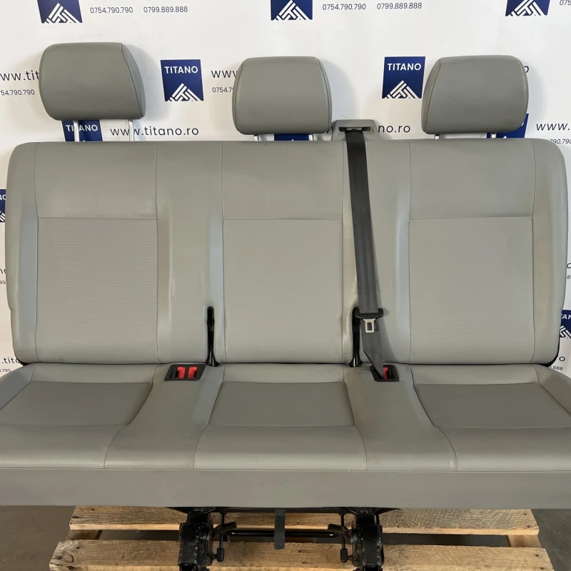 Scaune bancheta rândul 3 / Volkswagen T5 Caravelle 2026 / Interior