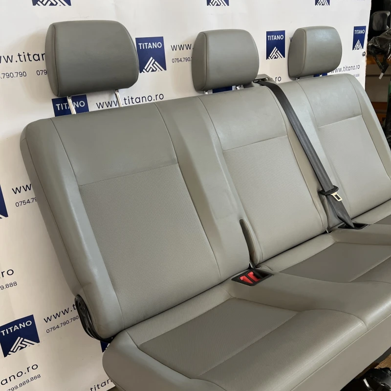 Scaune bancheta rândul 3 / Volkswagen T5 Caravelle 2026 / Interior