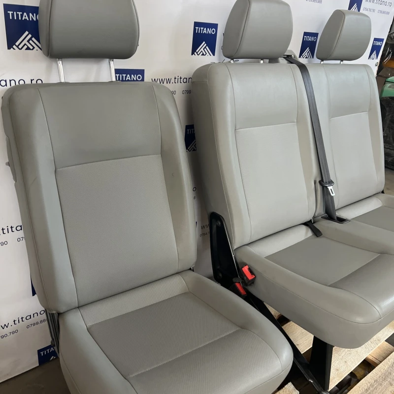 Scaune bancheta rândul 2 / Volkswagen T5 Caravelle 2026 / Interior