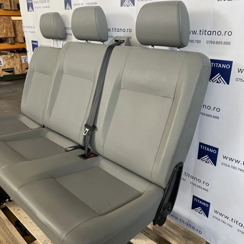 Scaune bancheta rândul 2 / Volkswagen T5 Caravelle 2026 / Interior