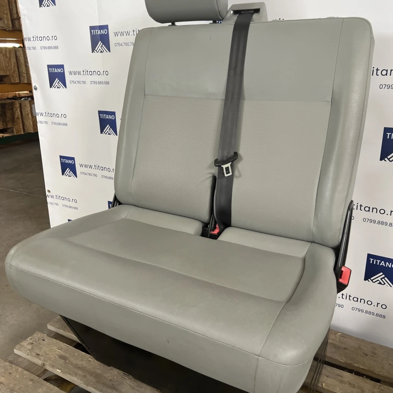 Scaune fata / Volkswagen T5 Caravelle 2026 / Interior