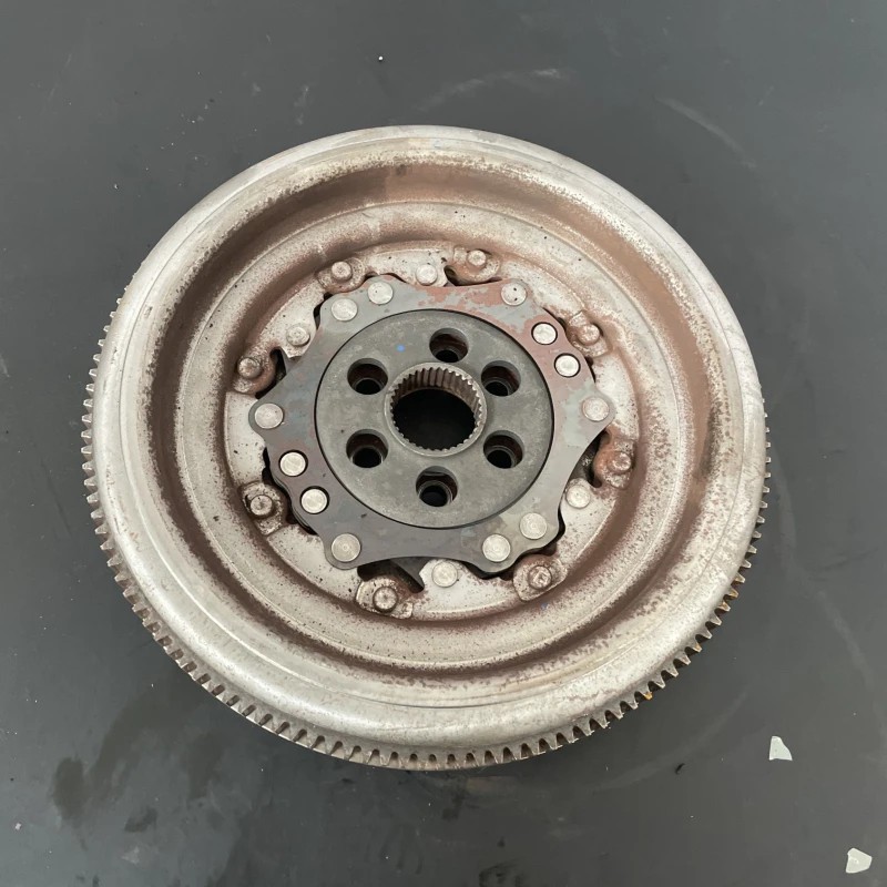 Volanta / Volkswagen Passat B7 2013 / Cutie viteze, ambreiaj, transmisie