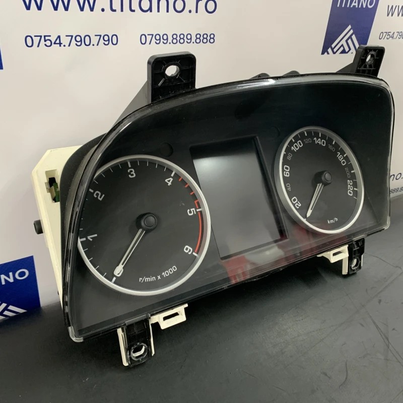 Ceas bord Europa / Land Rover Range Rover Sport Range Rover Sport 2011 / Audio si electronice