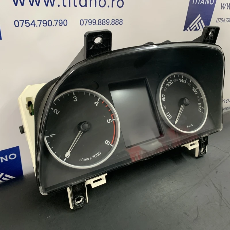 Ceas bord Europa / Land Rover Range Rover Sport Range Rover Sport 2011 / Audio si electronice