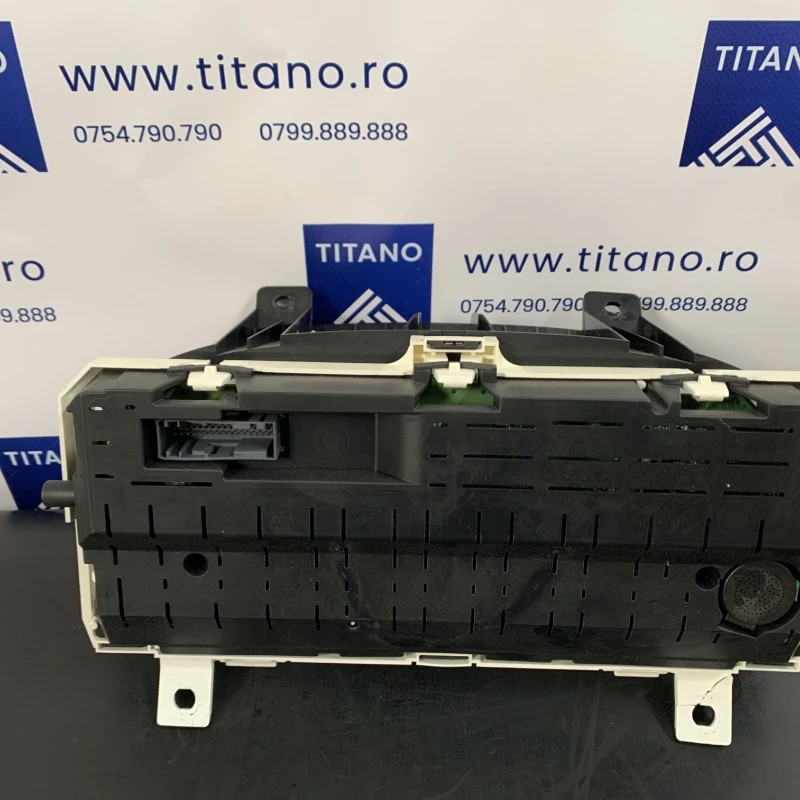 Ceas bord Europa / Land Rover Range Rover Sport Range Rover Sport 2011 / Audio si electronice