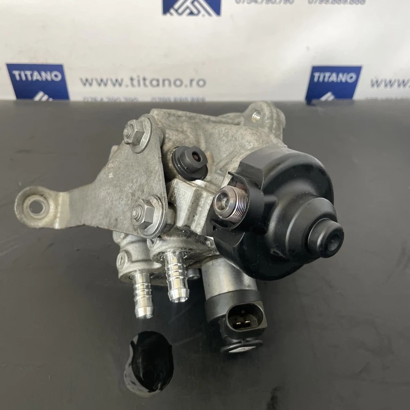 Pompa de injectie inalte / Volkswagen Passat B7 2012 / Motor, racire si evacuare