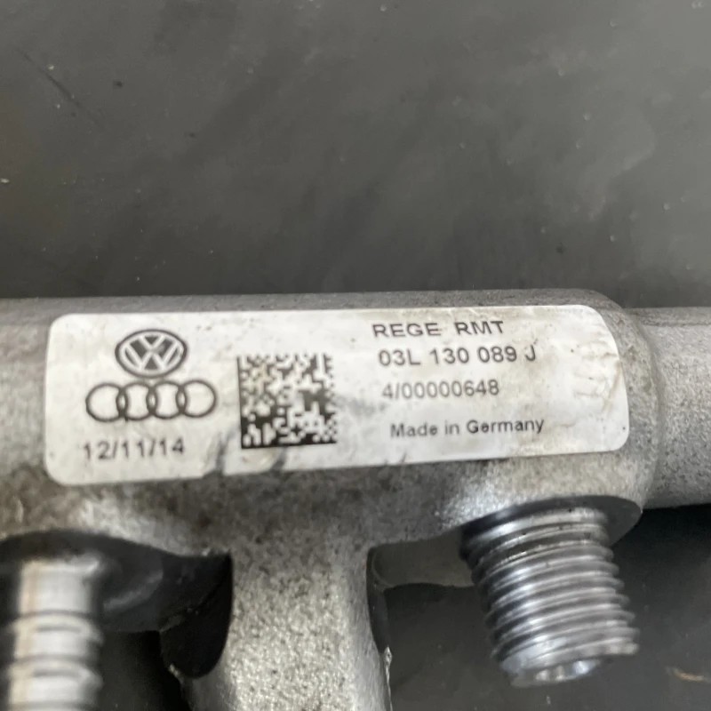 Rampa injectoare cu senzor / Volkswagen Passat B7 Alltrack 2013 / Motor, racire si evacuare