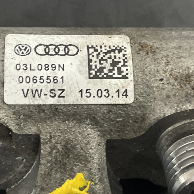 Rampa injectoare cu senzor / Volkswagen Passat B7 Alltrack 2013 / Motor, racire si evacuare
