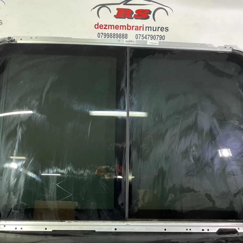 Panoramic / Volkswagen Passat B7 2012 / Caroserie, oglinzi si faruri