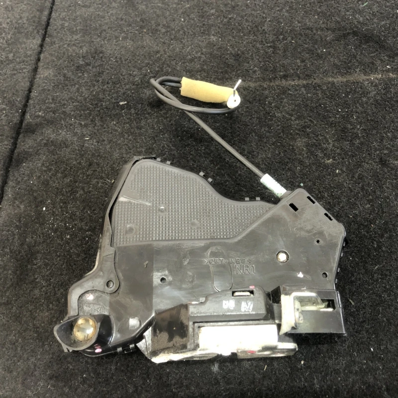 Iala broasca usa dreapta fata Toyota 