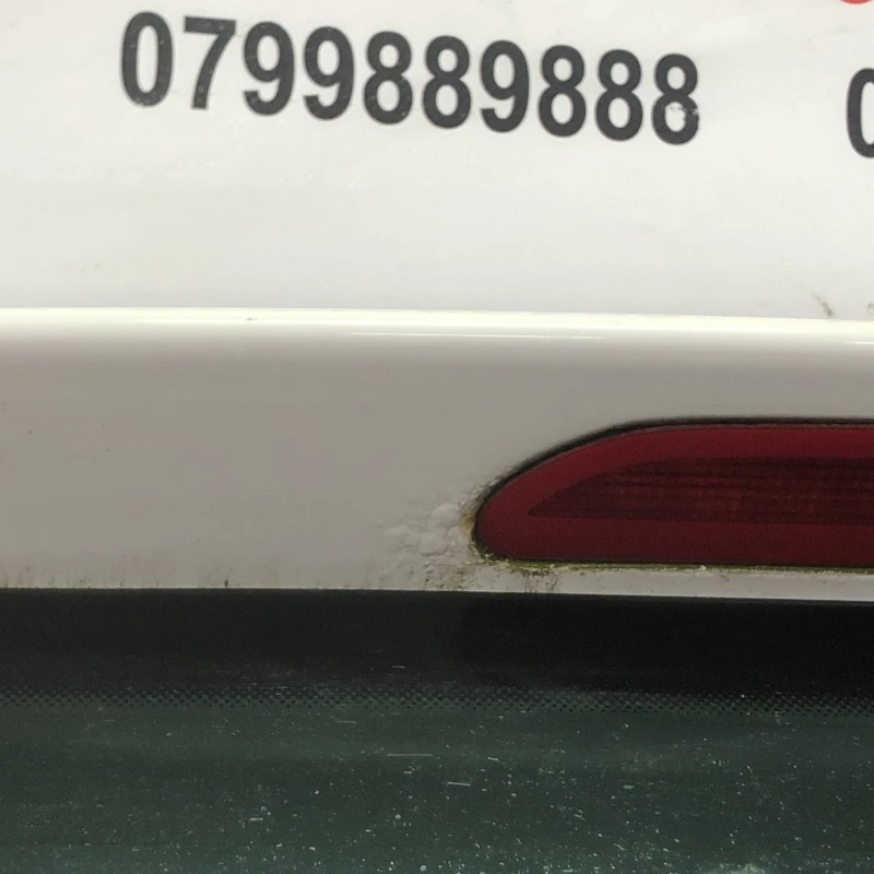 Haion / Volkswagen Passat B7 2012 / Caroserie, oglinzi si faruri