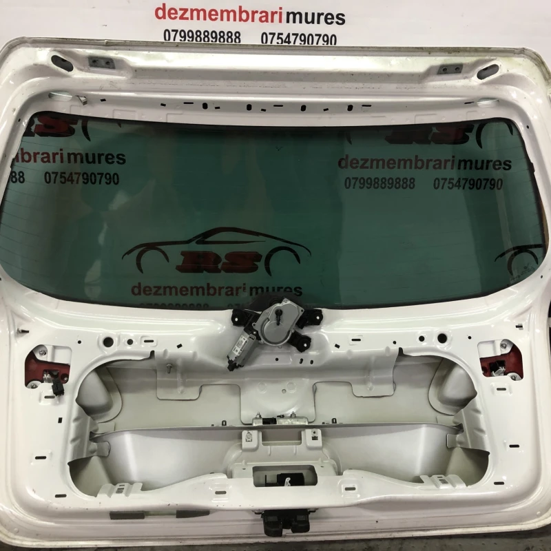 Haion / Volkswagen Passat B7 2012 / Caroserie, oglinzi si faruri